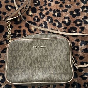 Michael Kors Crossbody
